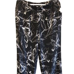 𝅺Cleo Wide Leg Culottes NWT